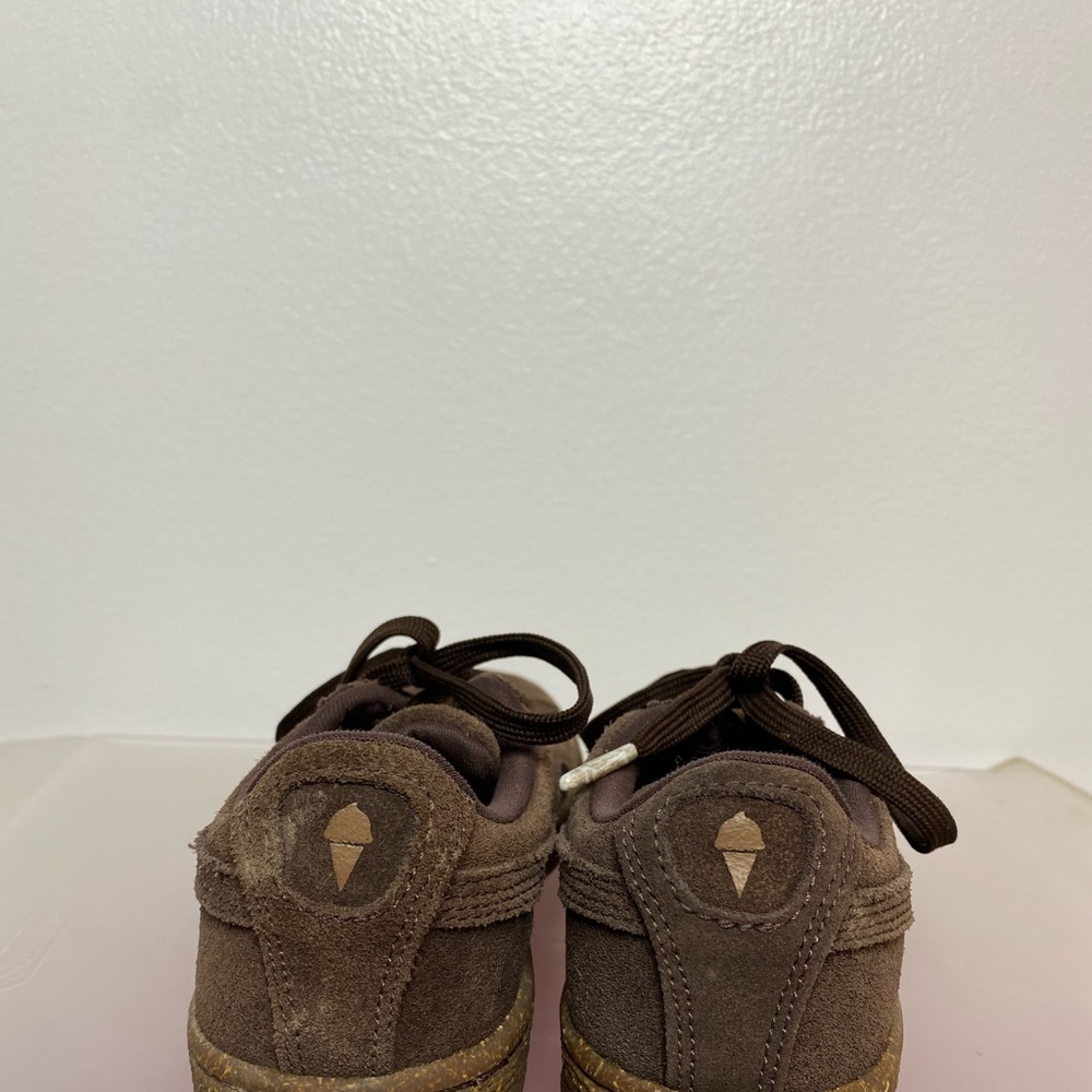 Shoes - Picture 4 of 5